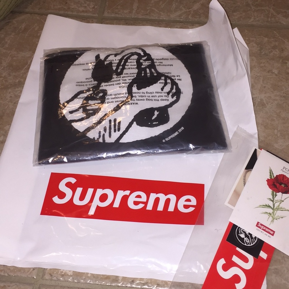 Supreme SS18 Molotov Tee